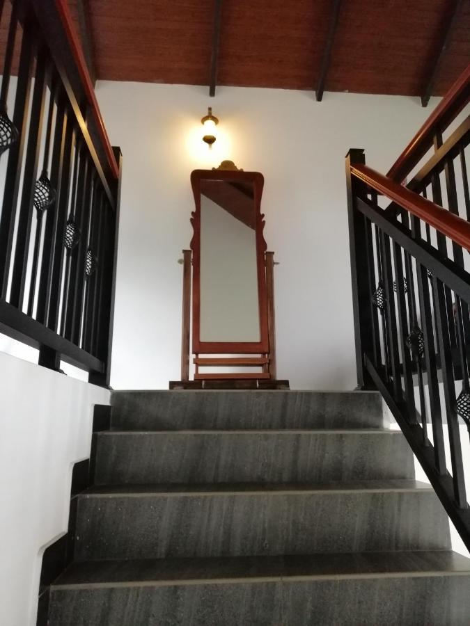 Misthill Rest - Lavish Villa Нувара-Элия Экстерьер фото
